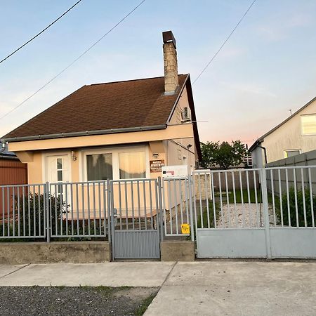 Marcell Apartman Hajduszoboszlo Bagian luar foto