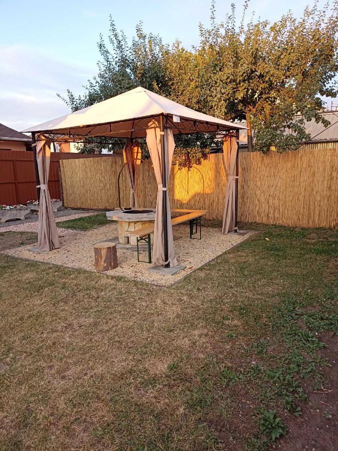 Marcell Apartman Hajduszoboszlo Bagian luar foto