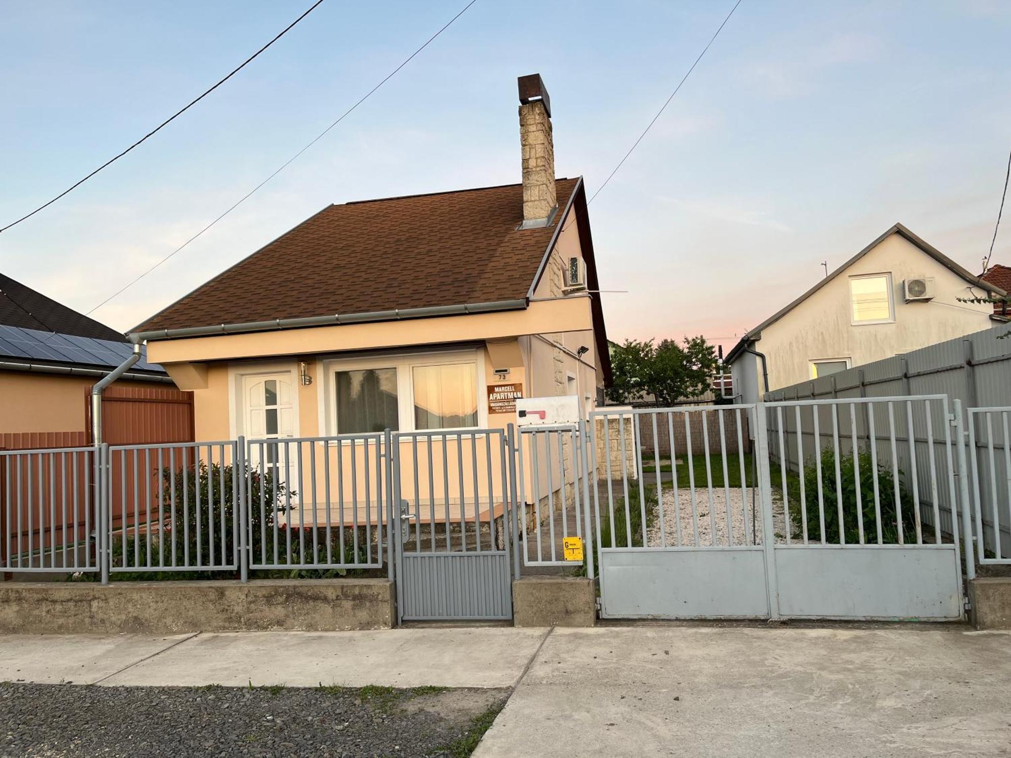 Marcell Apartman Hajduszoboszlo Bagian luar foto